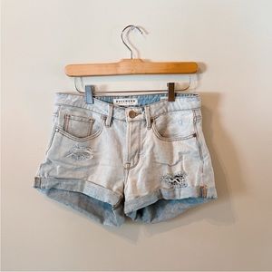 Bullhead Girlfriend Shorts